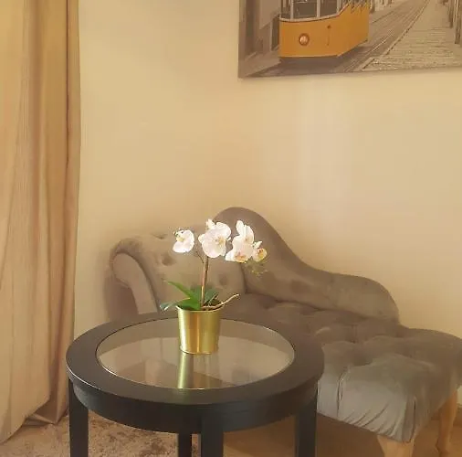 Olival Home- Feels Like * Lisbon